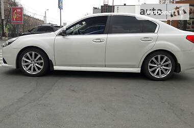 Седан Subaru Legacy 2013 в 