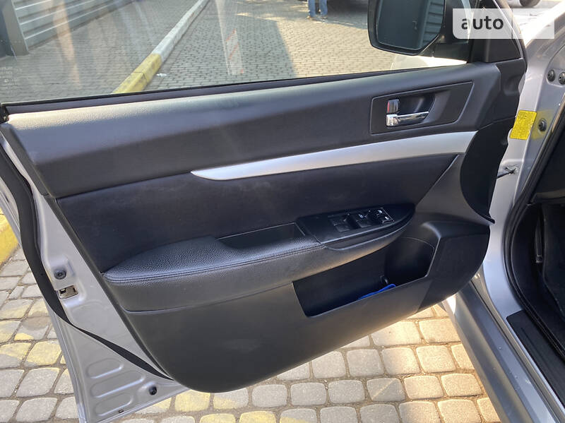 Универсал Subaru Legacy 2012 в Ивано-Франковске