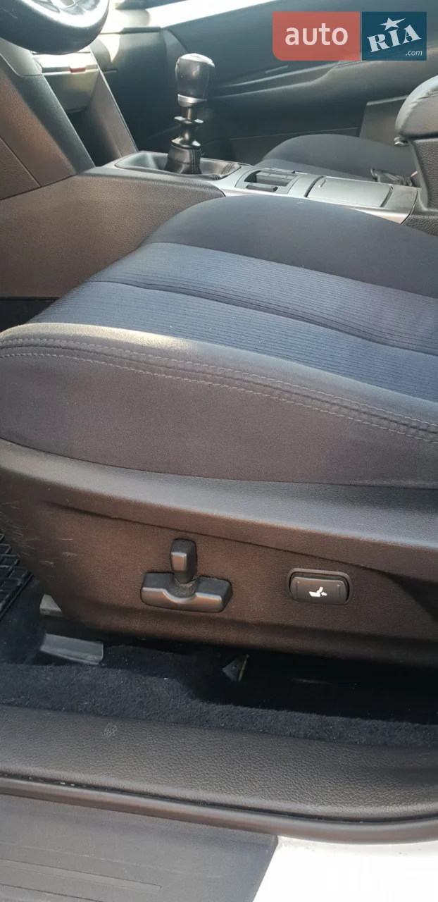 2010 Subaru Legacy - мініатюра 9
