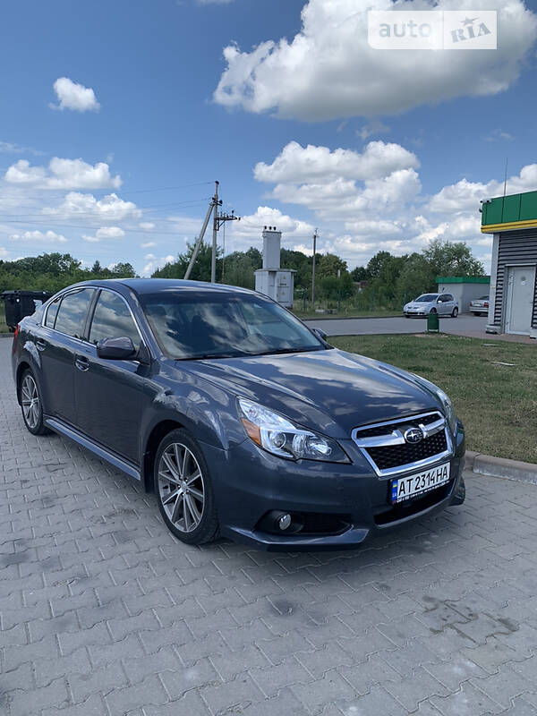 Седан Subaru Legacy 2013 в Івано-Франківську