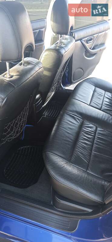 Седан Subaru Legacy 2002 в Днепре