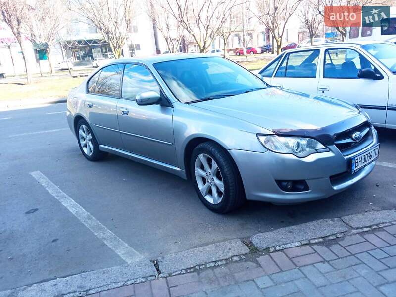 Седан Subaru Legacy 2007 в Николаеве