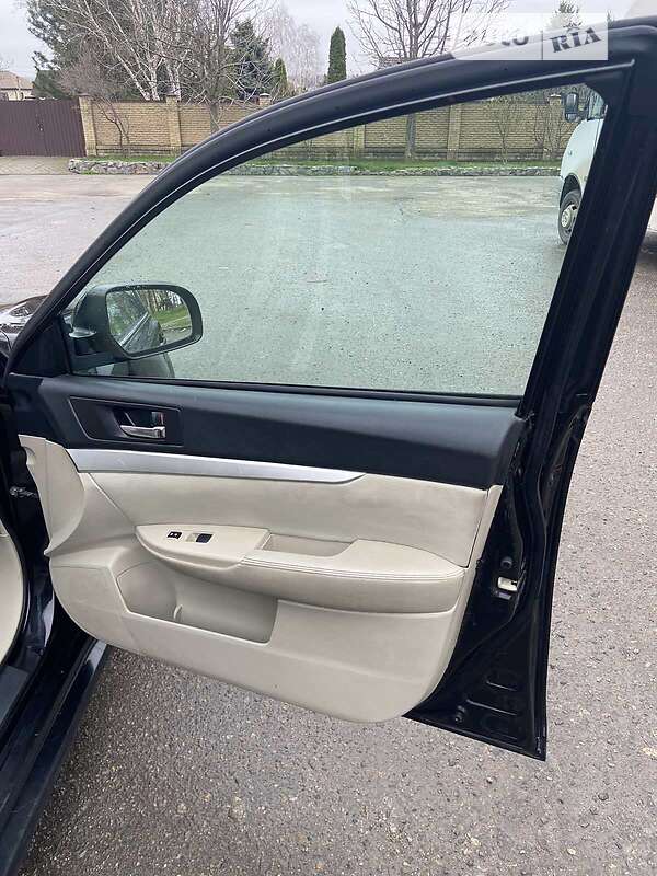 Седан Subaru Legacy 2011 в Киеве
