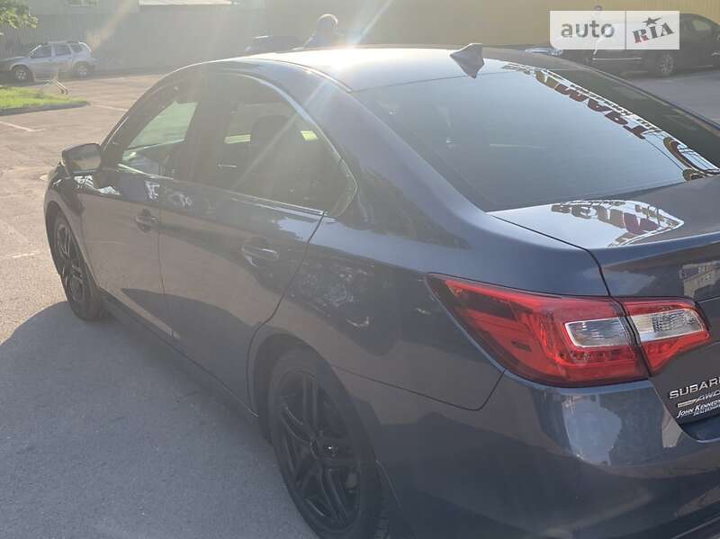 Седан Subaru Legacy 2015 в Ужгороде