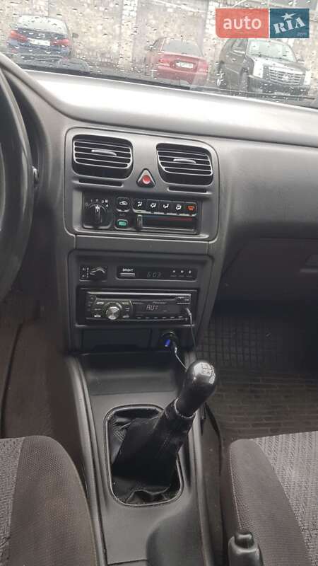 Седан Subaru Legacy 1996 в Киеве