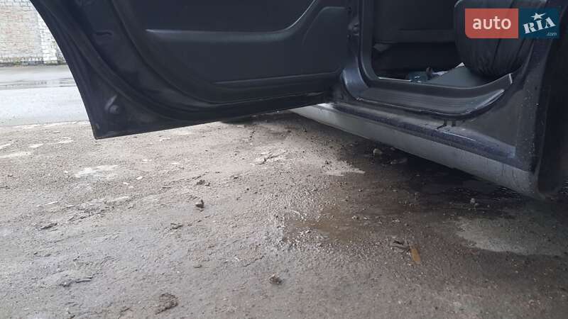 Седан Subaru Legacy 1996 в Киеве