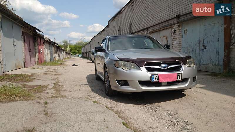 Седан Subaru Legacy 2006 в Днепре