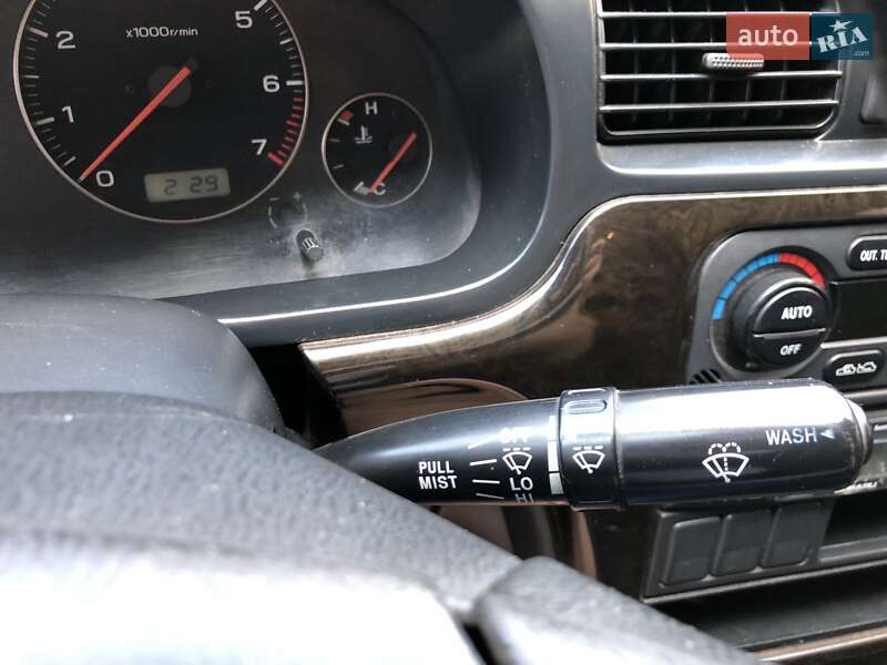 Седан Subaru Legacy 2002 в Києві