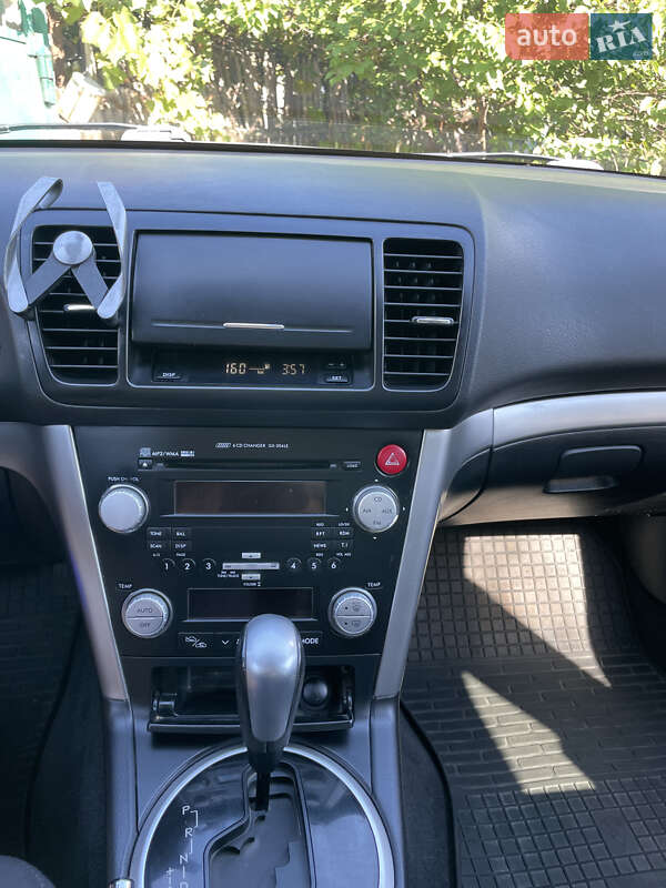Седан Subaru Legacy 2006 в Днепре