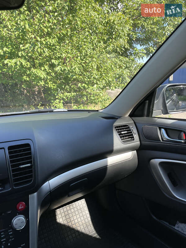 Седан Subaru Legacy 2006 в Днепре