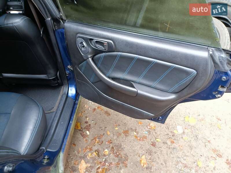 Седан Subaru Legacy 1997 в Днепре