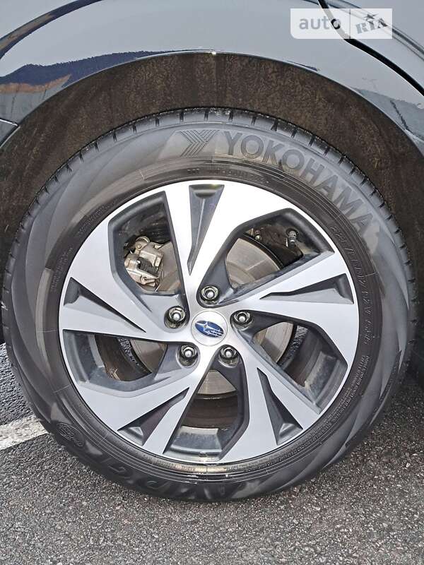Седан Subaru Legacy 2022 в Полтаве