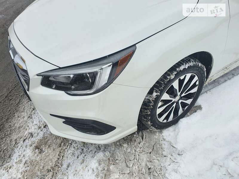 Седан Subaru Legacy 2018 в Киеве