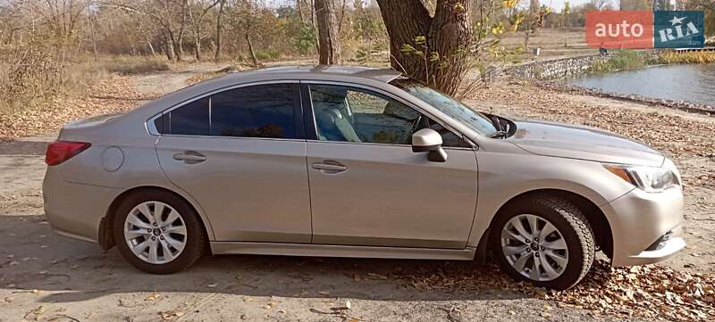 Седан Subaru Legacy 2015 в Горишних Плавнях