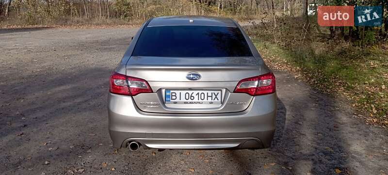 Седан Subaru Legacy 2015 в Горишних Плавнях