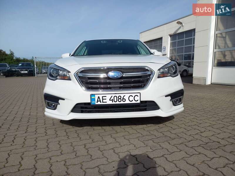 Седан Subaru Legacy 2019 в Черновцах