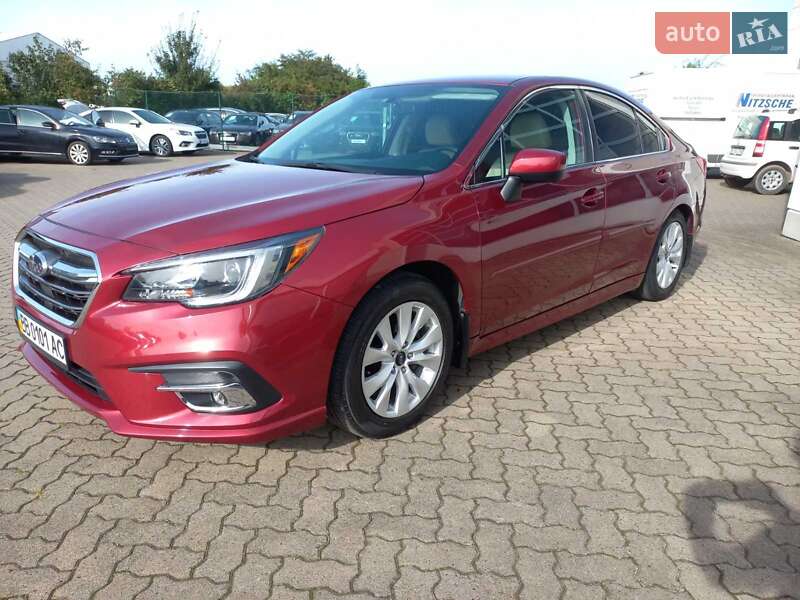 Седан Subaru Legacy 2017 в Черновцах