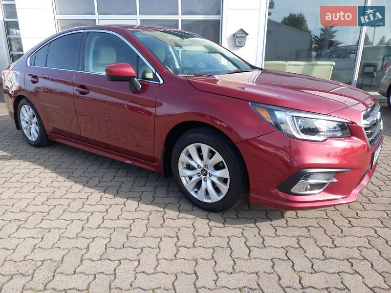 Седан Subaru Legacy 2017 в Черновцах