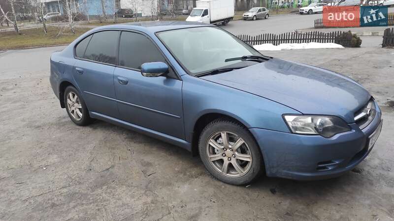 Седан Subaru Legacy 2005 в Днепре