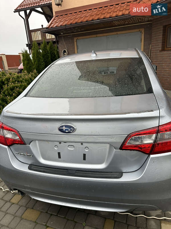 Седан Subaru Legacy 2015 в Львове
