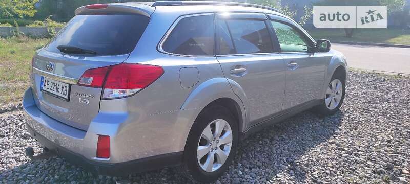Универсал Subaru Legacy 2011 в Каменском