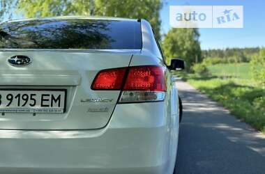 Седан Subaru Legacy 2012 в Мене