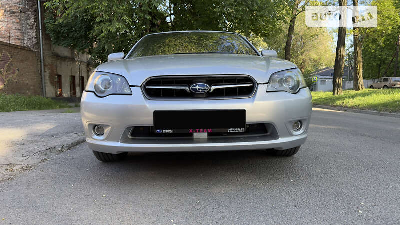 Subaru Legacy 2004
