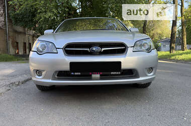 Седан Subaru Legacy 2004 в 