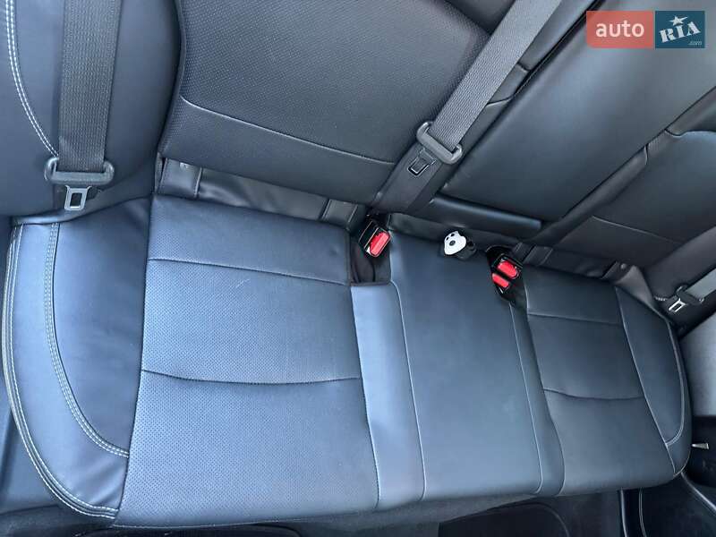 Седан Subaru Legacy 2018 в Днепре
