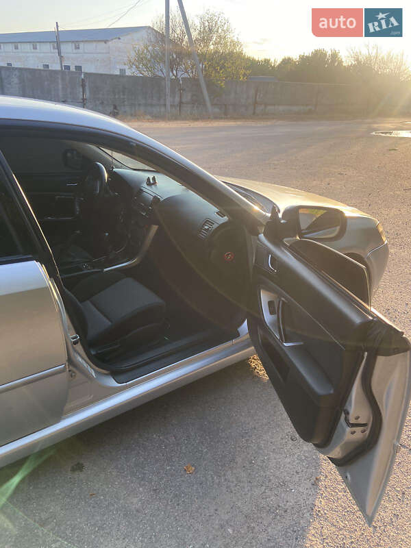 Седан Subaru Legacy 2004 в Білій Церкві