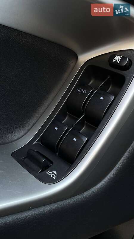 Седан Subaru Legacy 2008 в Львове