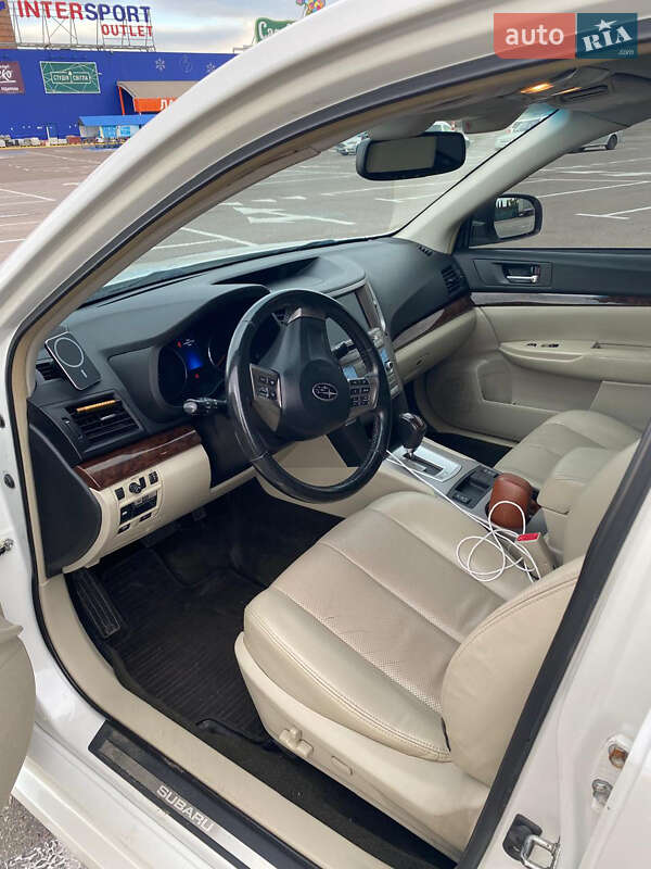 Седан Subaru Legacy 2013 в Львові