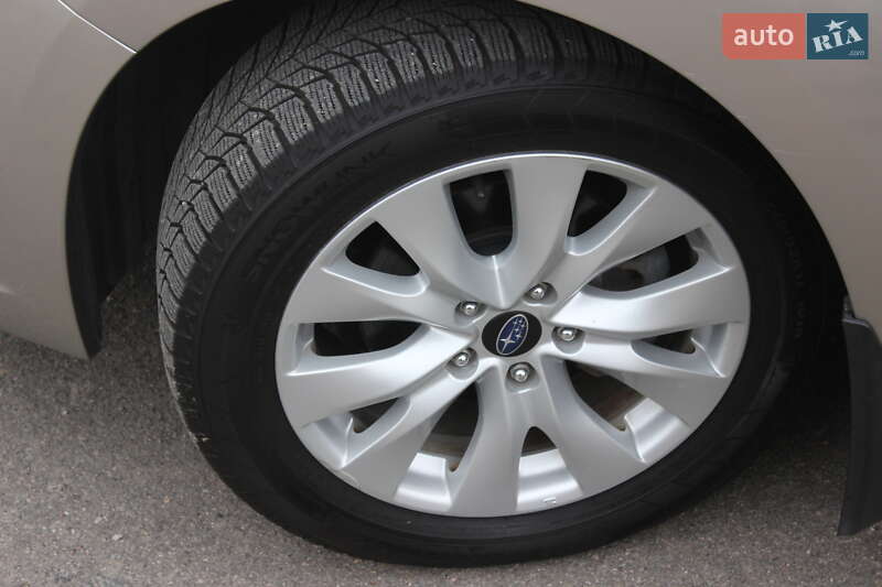 Седан Subaru Legacy 2014 в Днепре