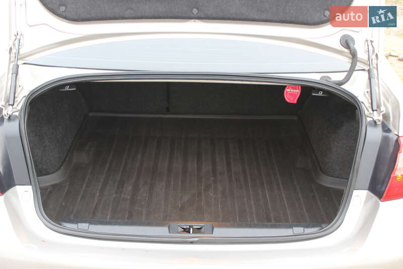 Седан Subaru Legacy 2014 в Днепре