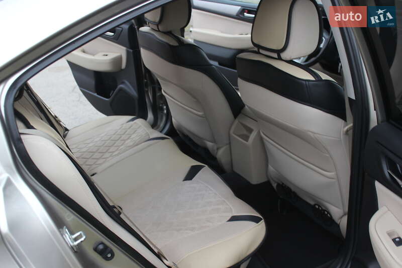 Седан Subaru Legacy 2014 в Днепре