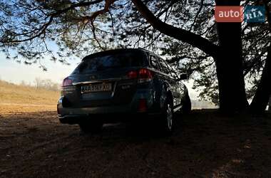 Универсал Subaru Legacy 2011 в 