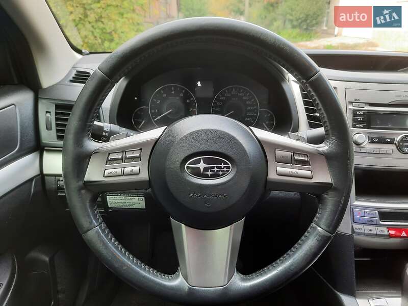 Седан Subaru Legacy 2010 в Одессе