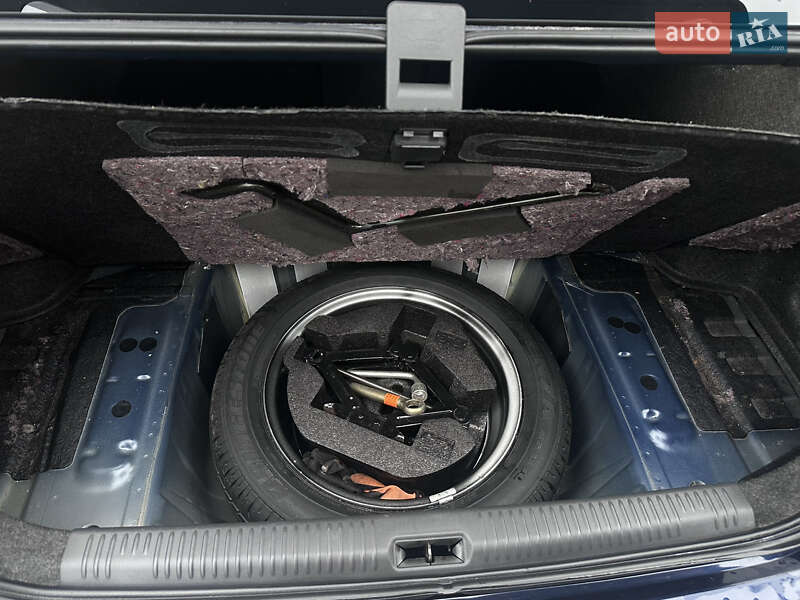 Седан Subaru Legacy 2004 в Киеве