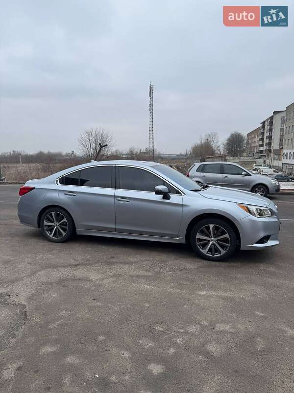 Седан Subaru Legacy 2016 в 
