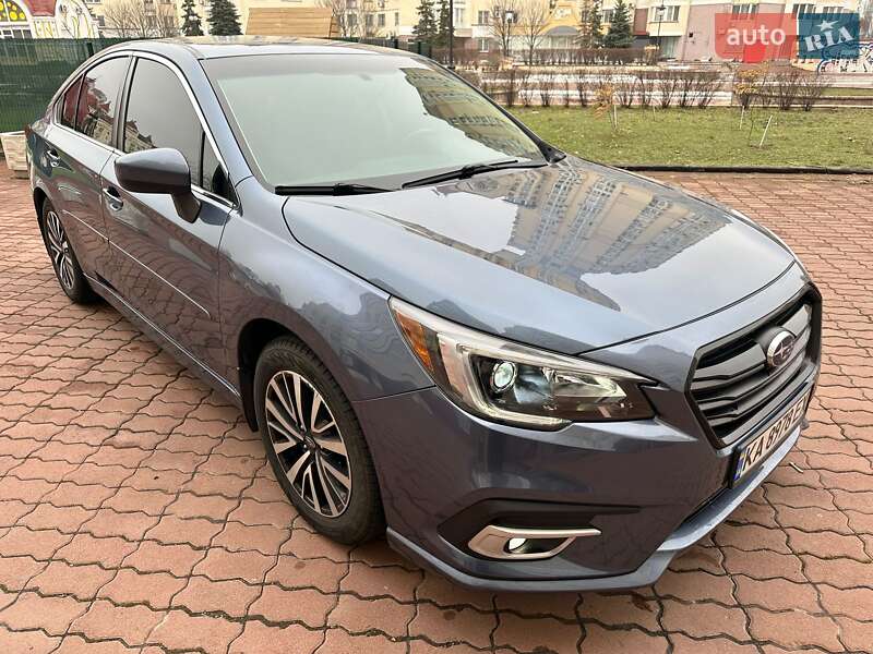 Седан Subaru Legacy 2017 в Киеве