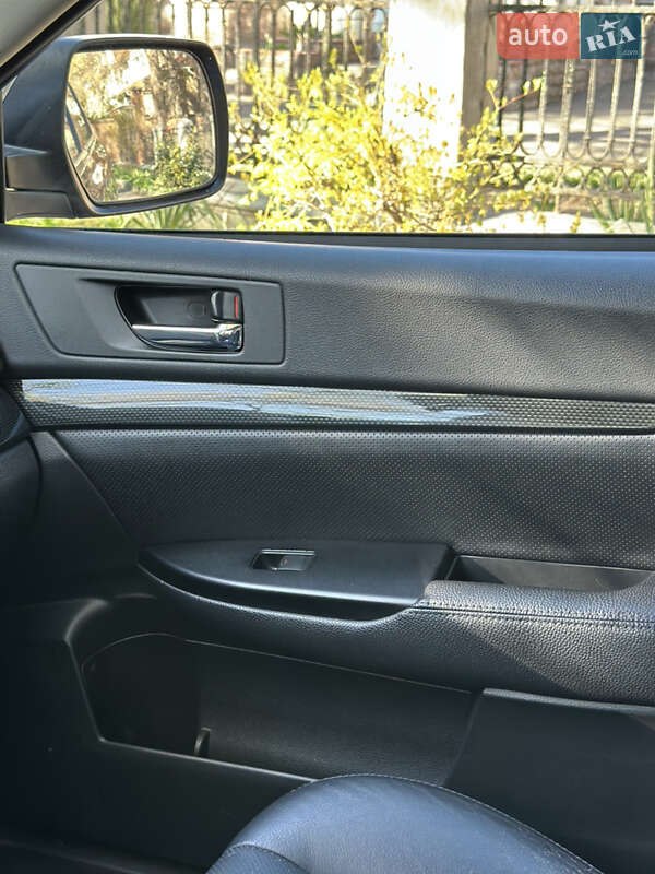 Универсал Subaru Legacy 2011 в Кривом Роге