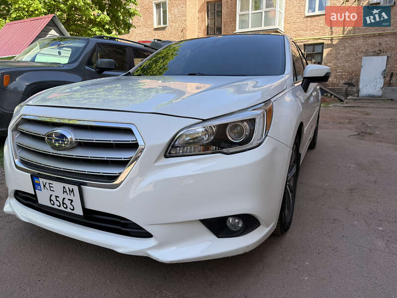 Седан Subaru Legacy 2016 в Киеве