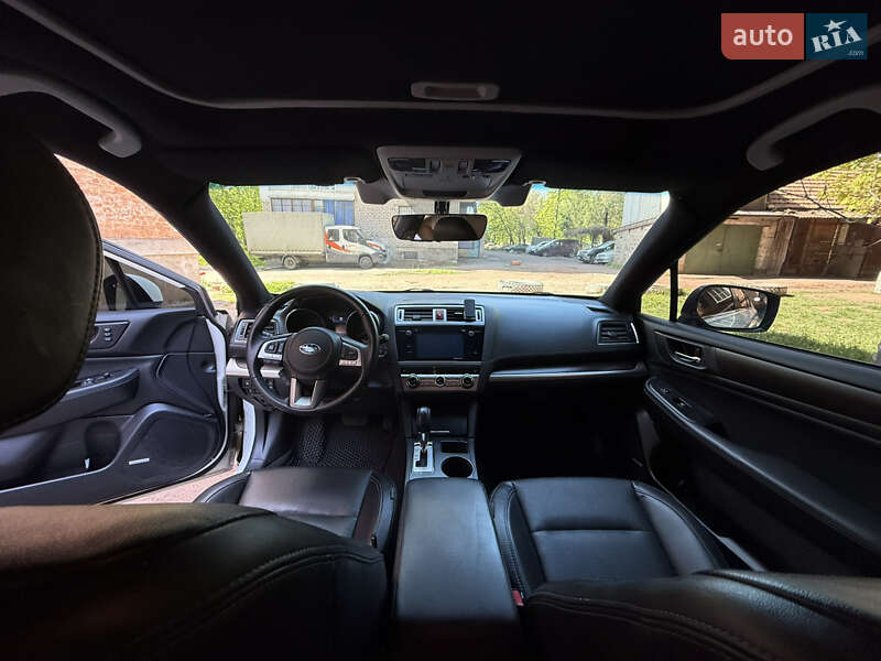 Седан Subaru Legacy 2016 в Киеве