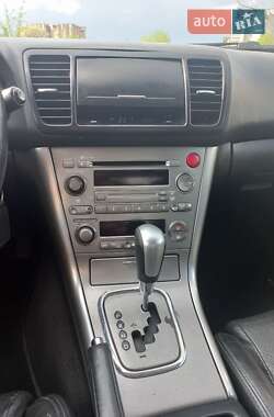 Седан Subaru Legacy 2005 в 