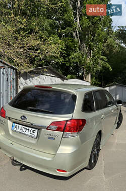 Универсал Subaru Legacy 2010 в 