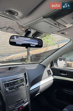 Универсал Subaru Legacy 2010 в 