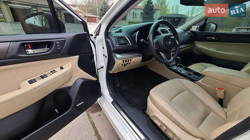 Седан Subaru Legacy 2018 в Дніпрі