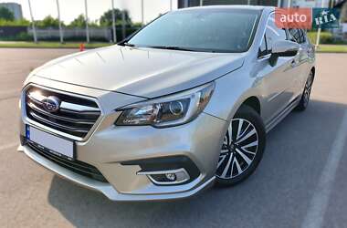 Седан Subaru Legacy 2018 в Киеве