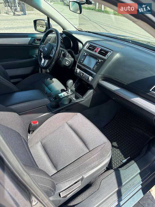 Седан Subaru Legacy 2015 в Львове
