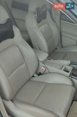 Седан Subaru Legacy 2004 в 